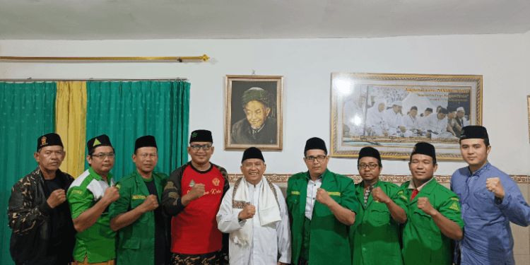 PAC GP Ansor Sidoarjo Kota Mohon Doa Restu dan Arahan Kyai Sholeh Qosim